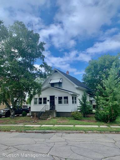 Main picture of 1321 Saint Clair St
