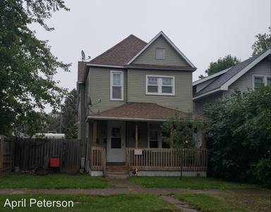 Main picture of 24 N 57th Ave W