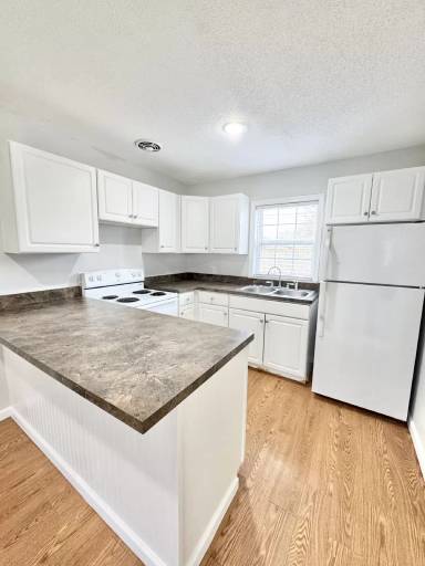 Main picture of 728-735 Kentucky Pkwy Apartments
