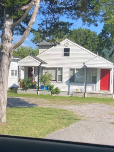 Main picture of 30 Lilac Ave