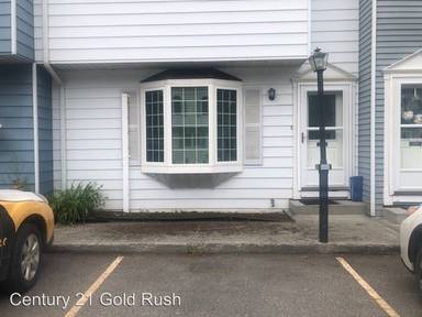 Main picture of 1054 Evergreen St