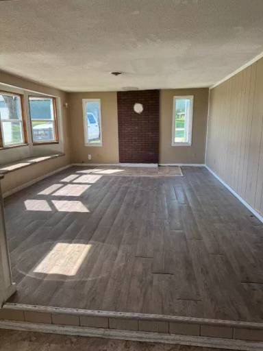 Main picture of 19790 S 2265th Rd