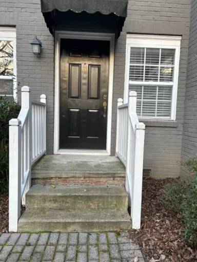Main picture of 285 Oxford Pl NE