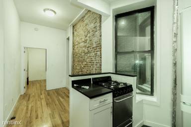 Main picture of 314 E 91st St