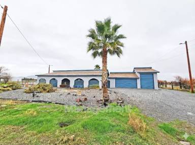 Main picture of 2220 W Bell Vista Ave