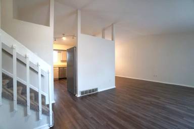 Main picture of 2205 Parliament Dr