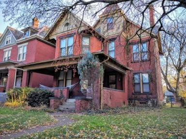 Main picture of 99 W 2nd Ave