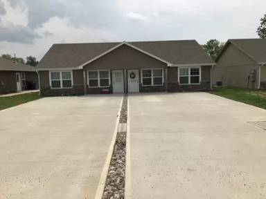 Main picture of 600 W Gay St