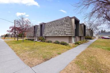 Main picture of 595 S Fisher Ave