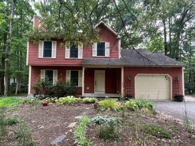 Main picture of 445 McBride Ln