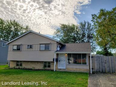 Main picture of 805 Rosewood Dr