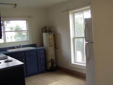 Main picture of 620 E Hadley Ave