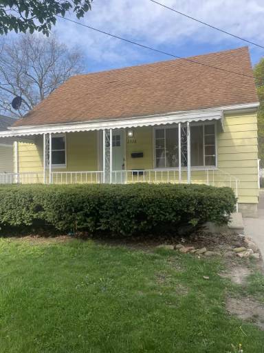 Main picture of 2528 Forest Ave