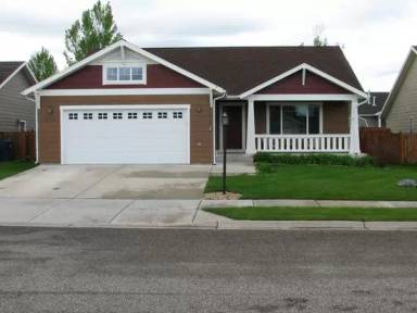 Main picture of 2716 Daisy Dr