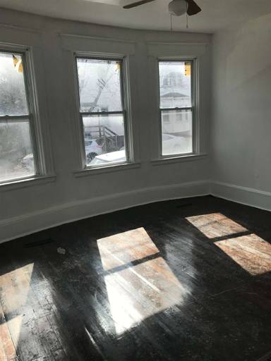 Main picture of 7 Cortland Pl