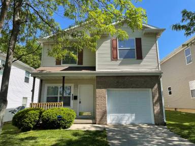 Main picture of 1030 E Main St