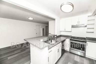 Main picture of 2227 Bonar St