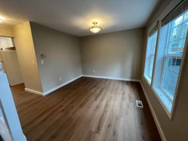 Main picture of 5188 Rosewood St
