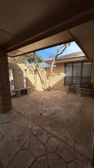 Main picture of 6404 Mecca St