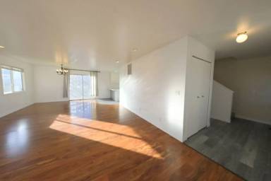 Main picture of 1800 Oak Pl