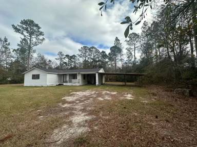 Main picture of 55 Hoke Floyd Rd