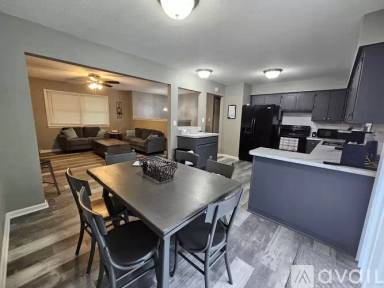 Main picture of 1206 Washington St