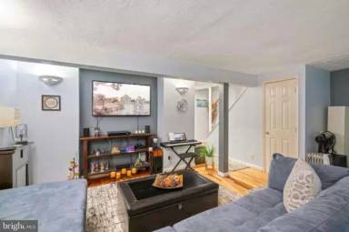 Main picture of 15017 Oak Crest Ct
