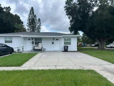 Main picture of 690 73rd Ave N