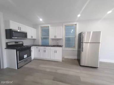 Main picture of 204 Bartholdi Ave