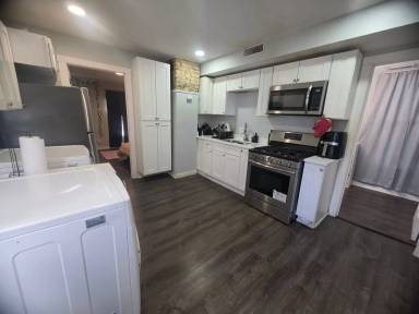 Main picture of 626 Taylor St NE