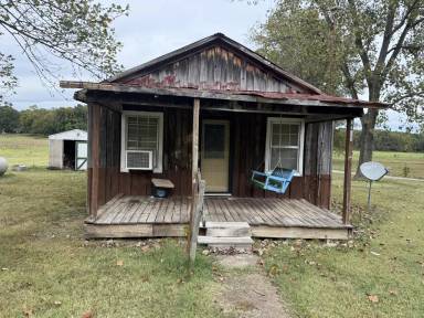 Main picture of 6411 Mercer Rd