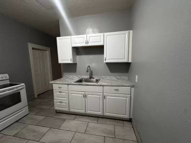 Main picture of 3058 N 29th St