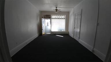Main picture of 115 E Main St
