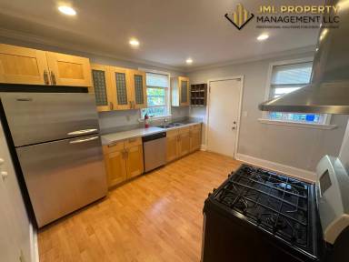 Main picture of 739 Rock St