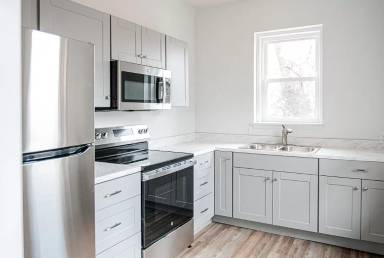 Main picture of 16 Conestoga St