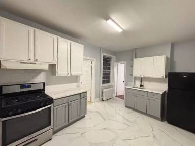 Main picture of 211 64th St