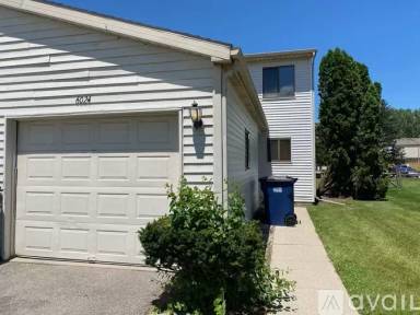 Main picture of 6024 Red Oak Dr
