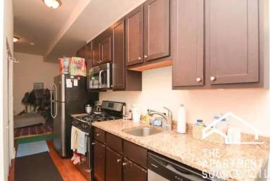 Main picture of 2146 W Chicago Ave