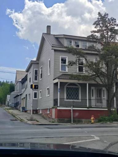 Main picture of 801 N 6th Ave