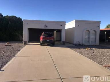 Main picture of 9209 E Olive Ln N
