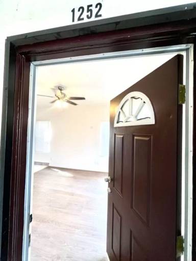 Main picture of 1252 E 25th St