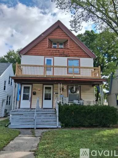 Main picture of 1558 S 76th St