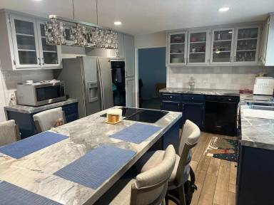 Main picture of 3913 Viader Dr