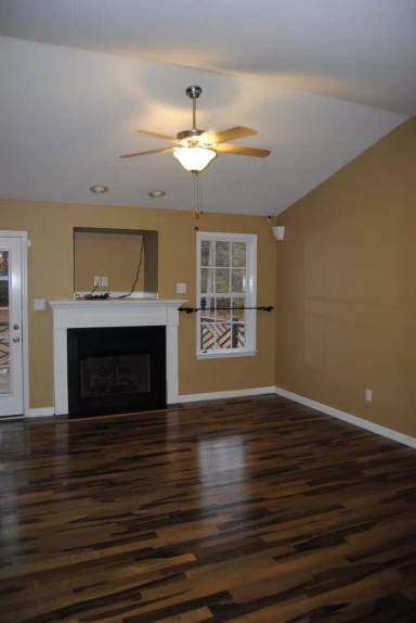 Main picture of 527 Madison Ave