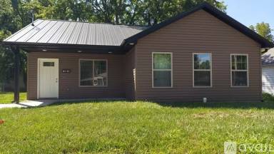 Main picture of 715 S Muldrow St