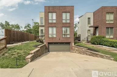 Main picture of 4343 Delmar Blvd