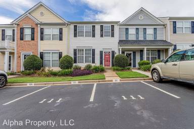 Main picture of 104 Waterford Park Dr