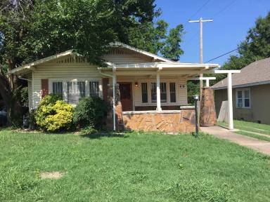 Main picture of 416 S Gillette Ave