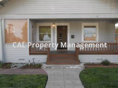 Main picture of 210 Pajaro St