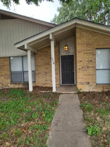 Main picture of 2704 Saint George Pl